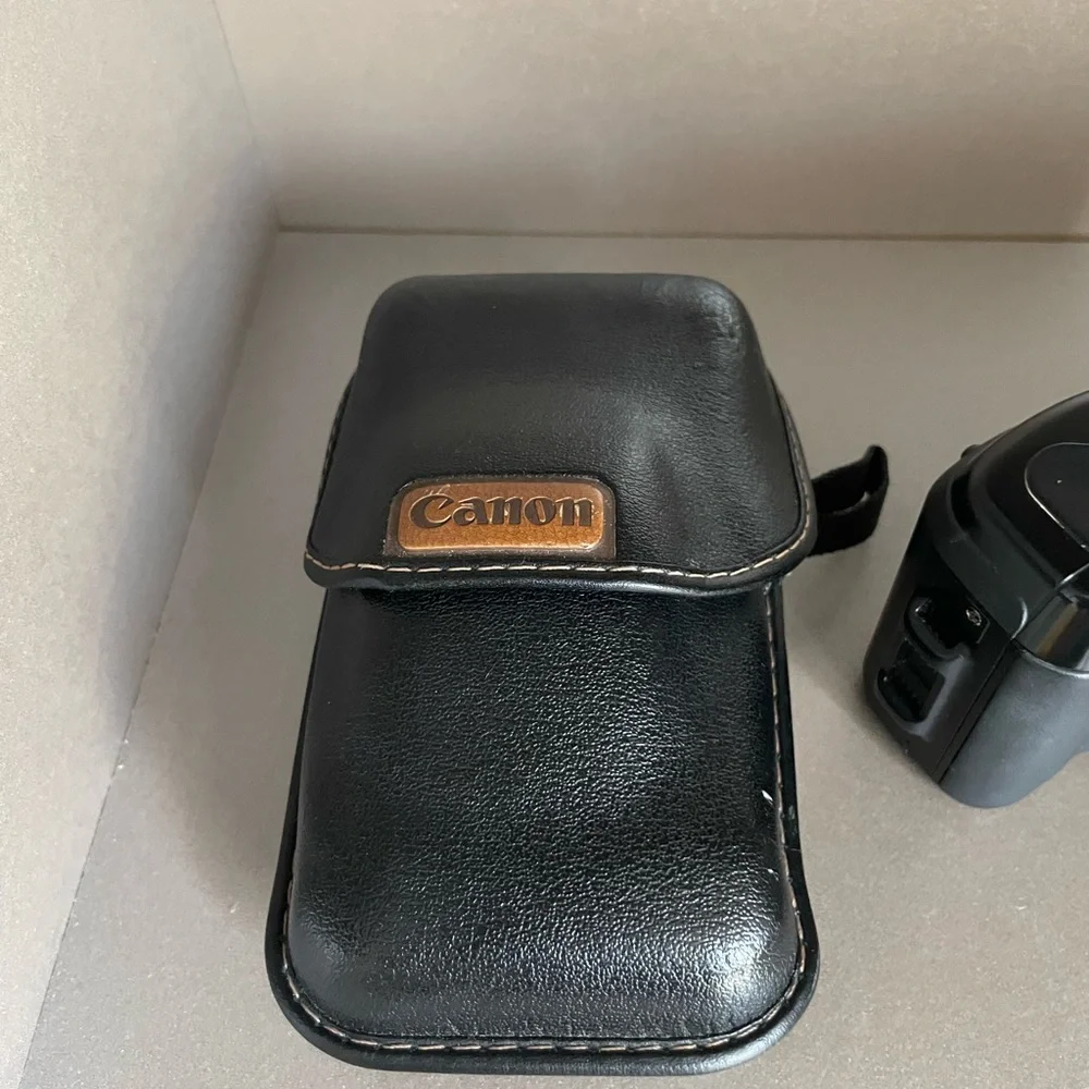 Canon Sure Shot Supreme Point and Shoot 35mm Film Camera -‎ Untested with Case